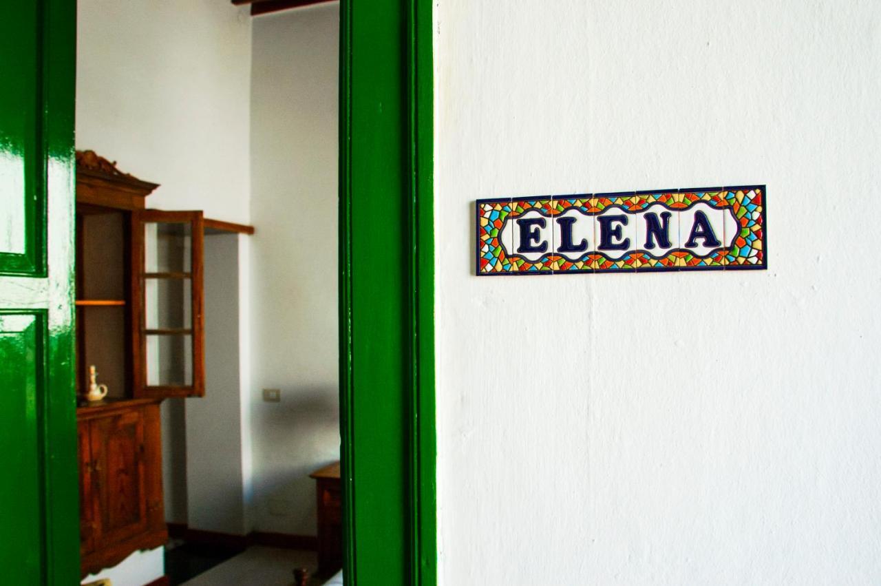 Готель Casa Abuela Elena Арія Екстер'єр фото